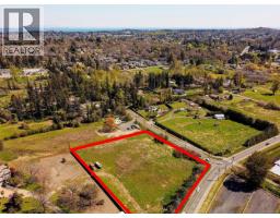 4143 Blenkinsop Rd, Saanich, BC V8X2C3 Photo 8
