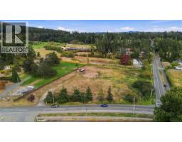 4143 Blenkinsop Rd, Saanich, BC V8X2C3 Photo 9