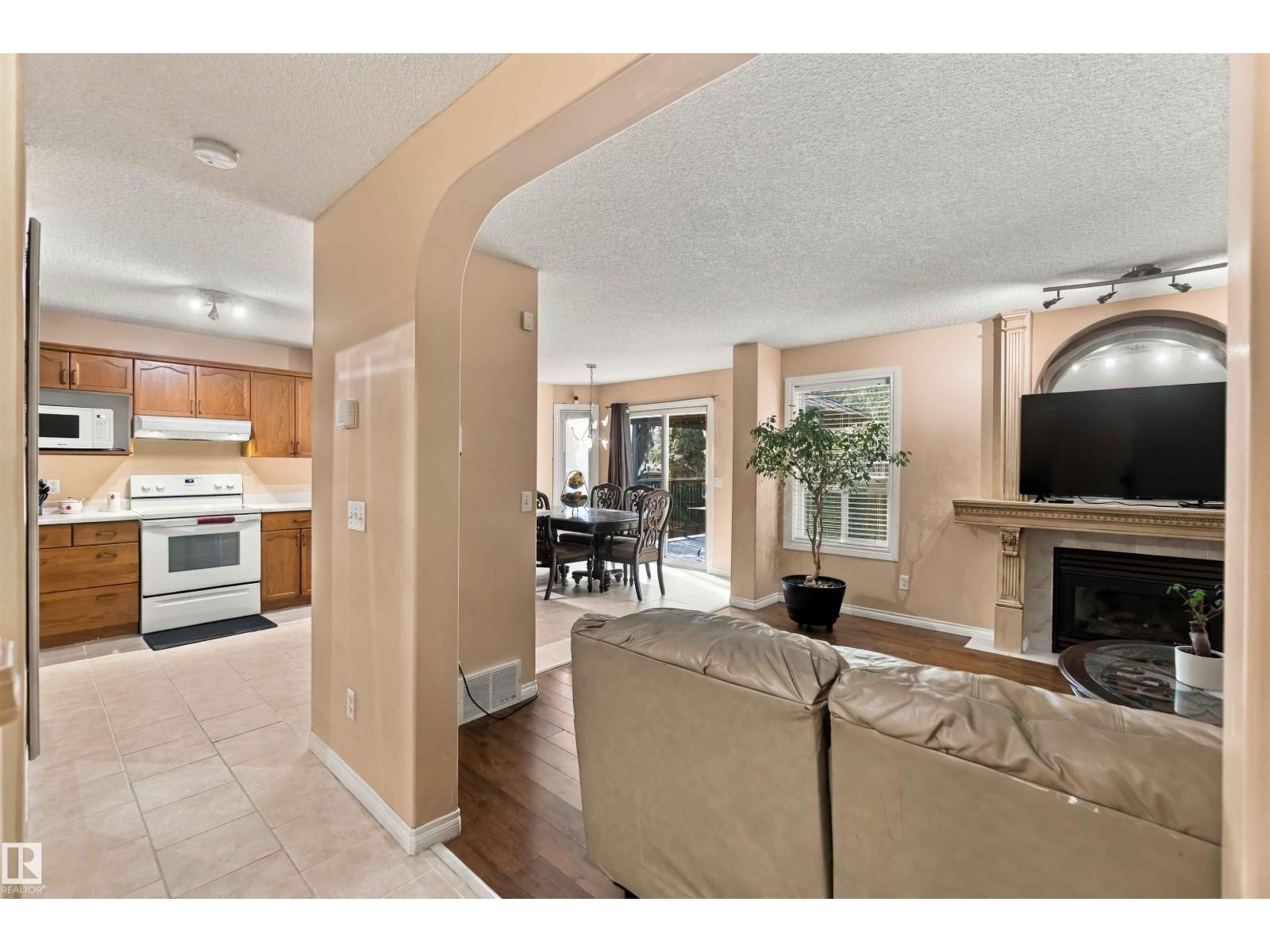 50 WESTWOOD WY - 10