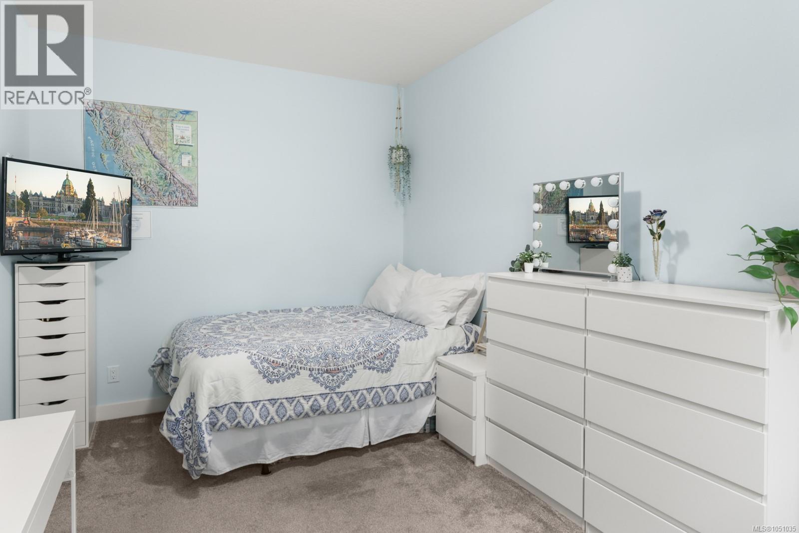 #3 6115 Glacier Way - Image 11