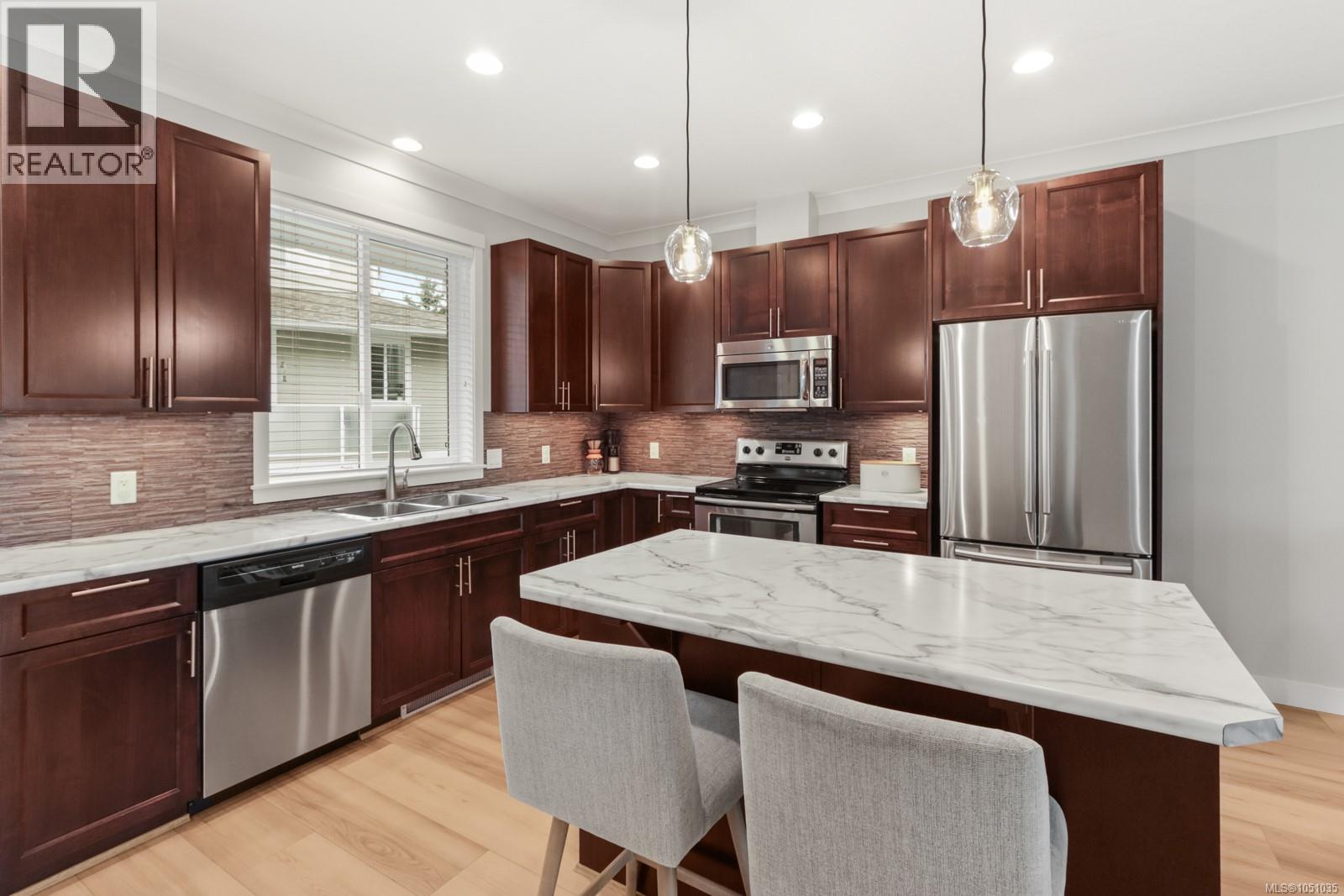 #3 6115 Glacier Way - Image 18