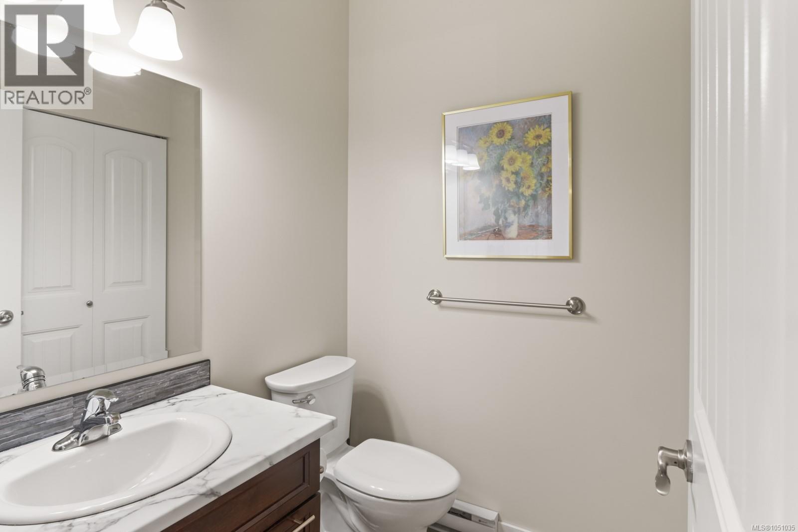 #3 6115 Glacier Way - 22