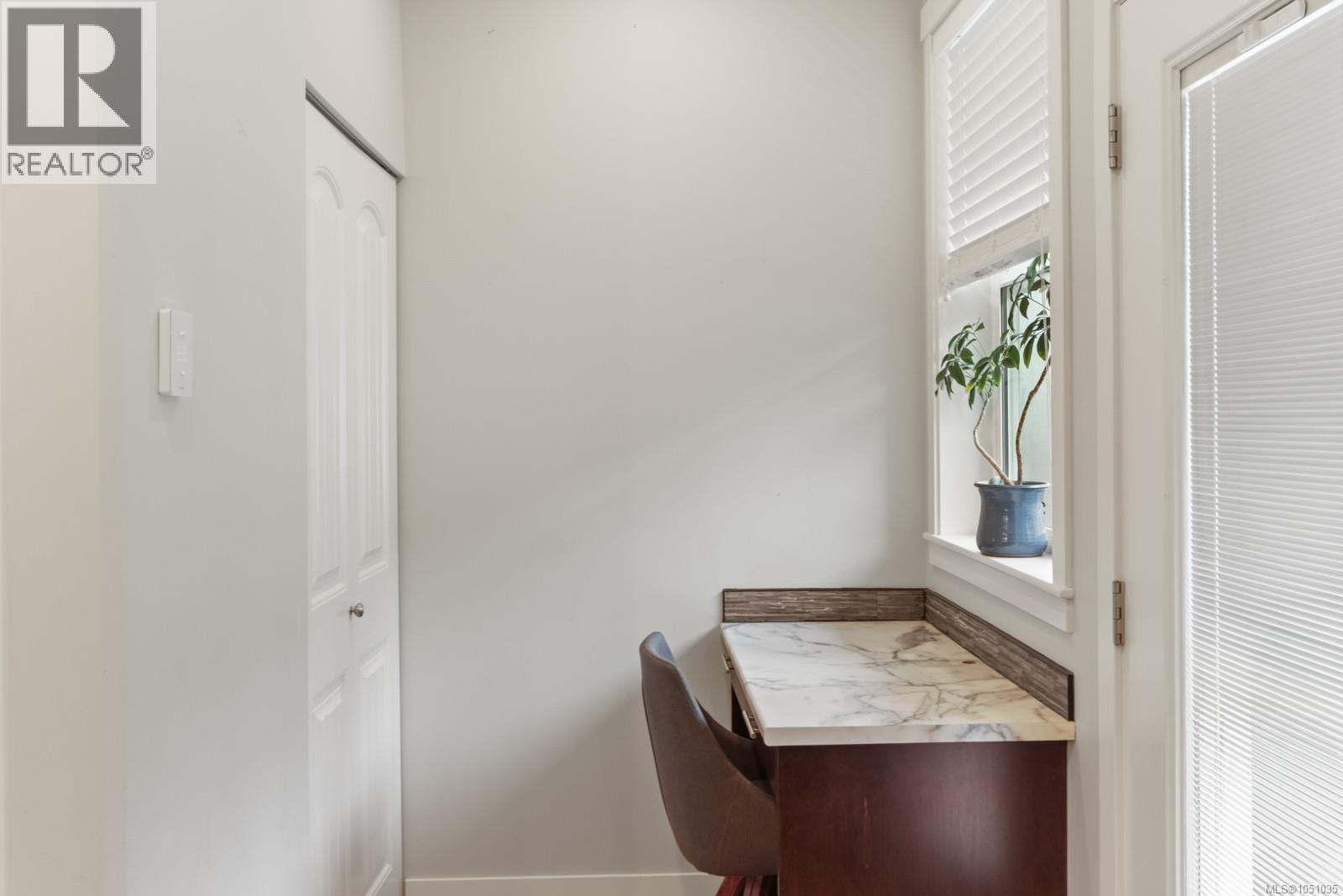 #3 6115 Glacier Way - Image 23