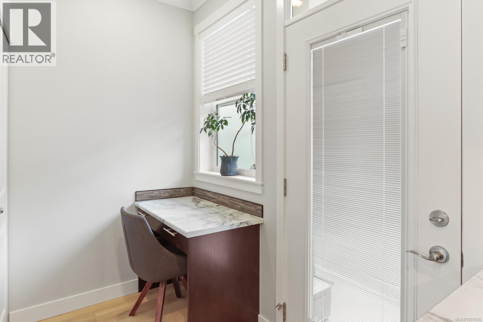 #3 6115 Glacier Way - 24