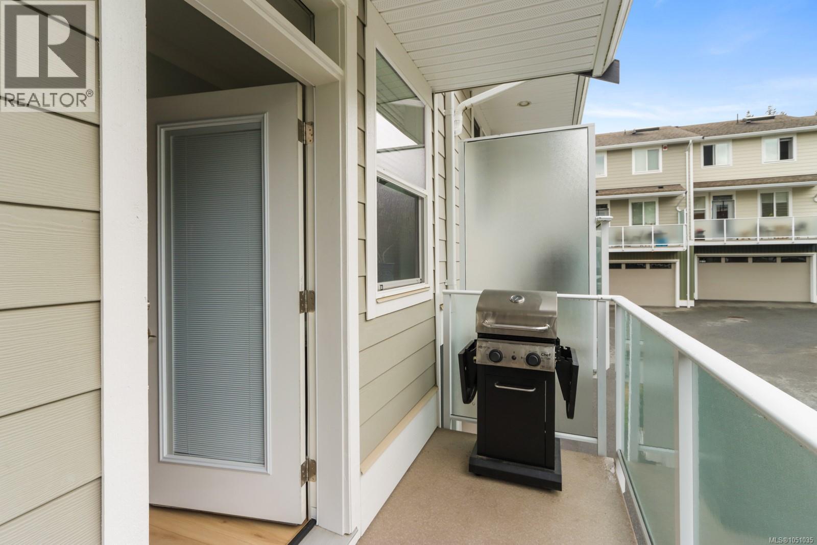 #3 6115 Glacier Way - Image 25
