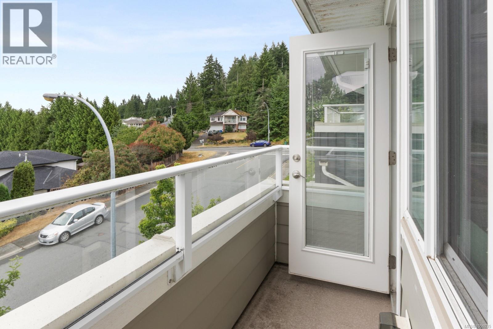 #3 6115 Glacier Way - 41