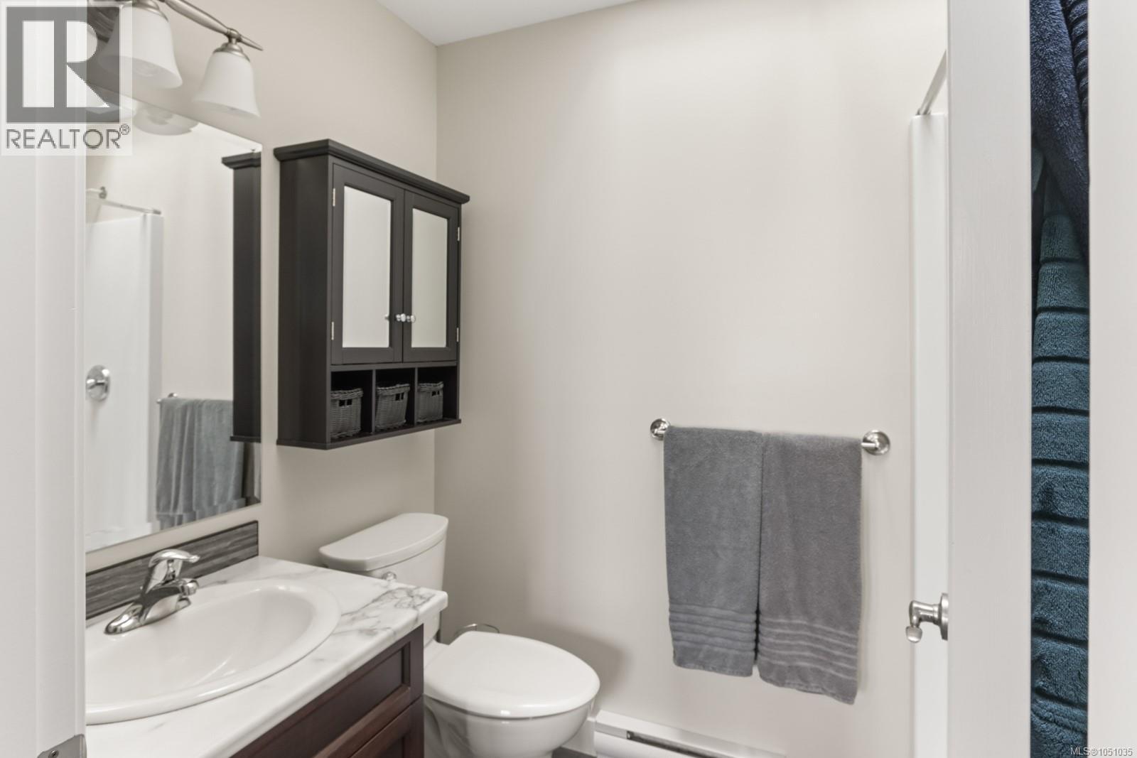 #3 6115 Glacier Way - 45