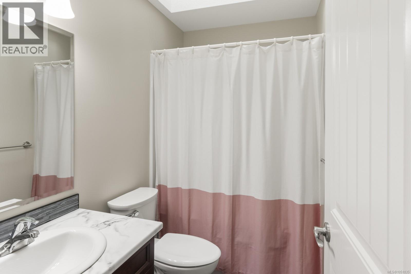 #3 6115 Glacier Way - 50