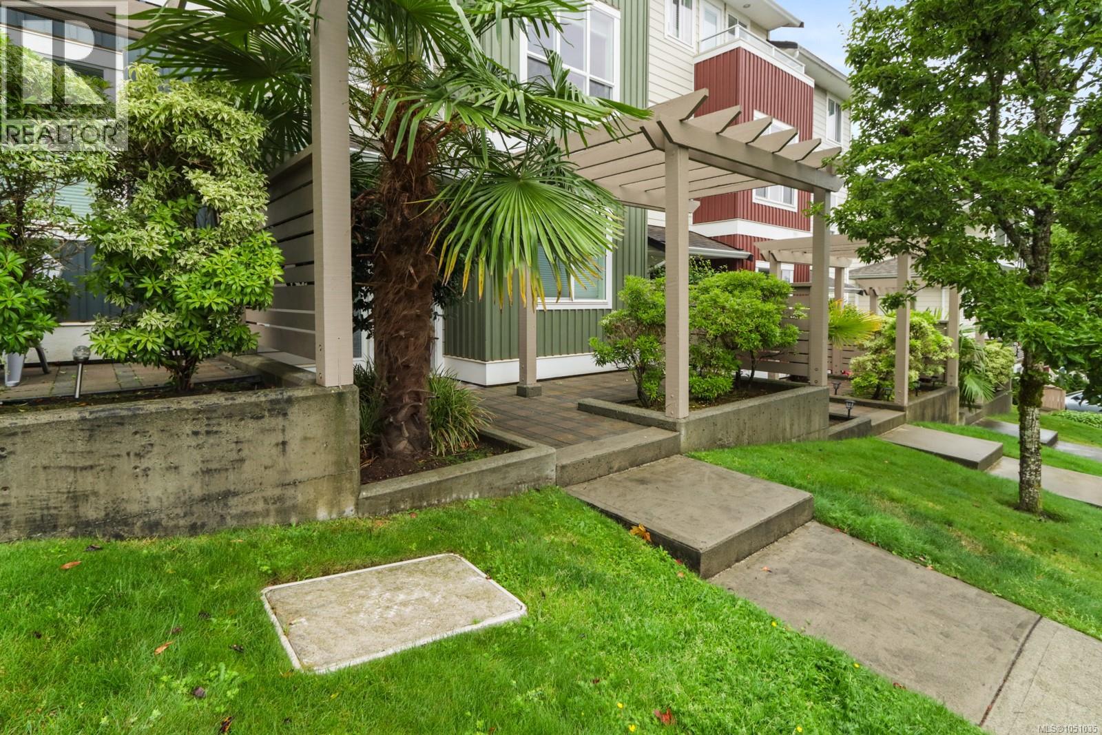 #3 6115 Glacier Way - 60
