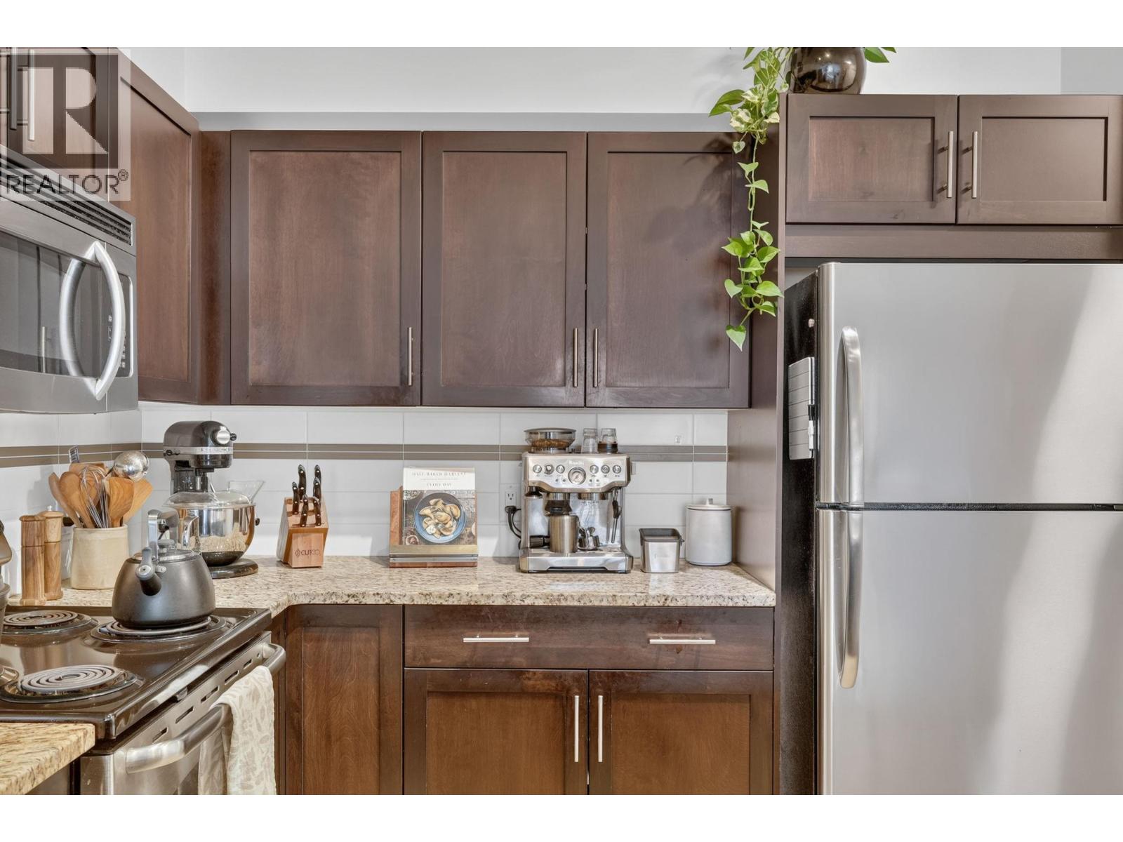 302 1350 Ridgeway Drive, Kelowna