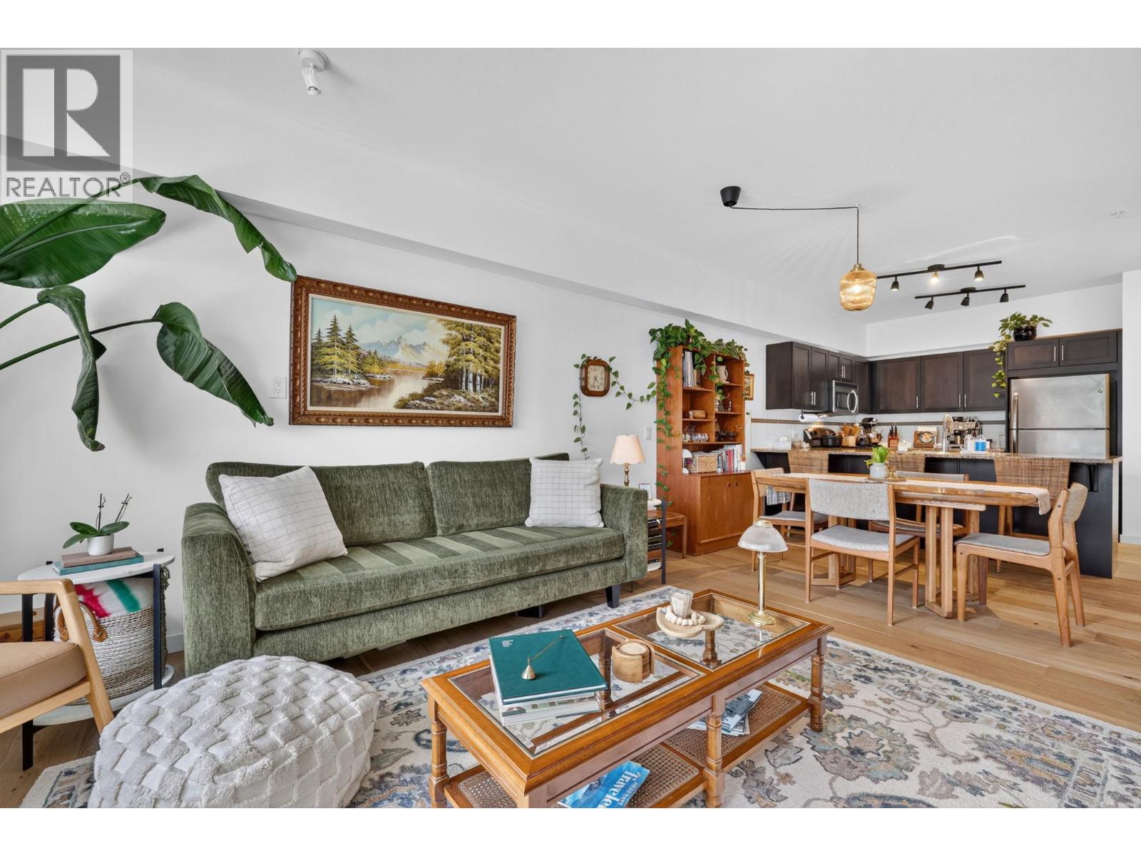 302 1350 Ridgeway Drive, Kelowna