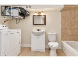 61 Calver Avenue thumbnail 13