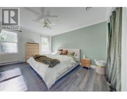 20 Lakeshore Drive thumbnail 24
