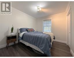 20 Lakeshore Drive thumbnail 28