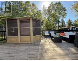 20 Lakeshore Drive thumbnail 40
