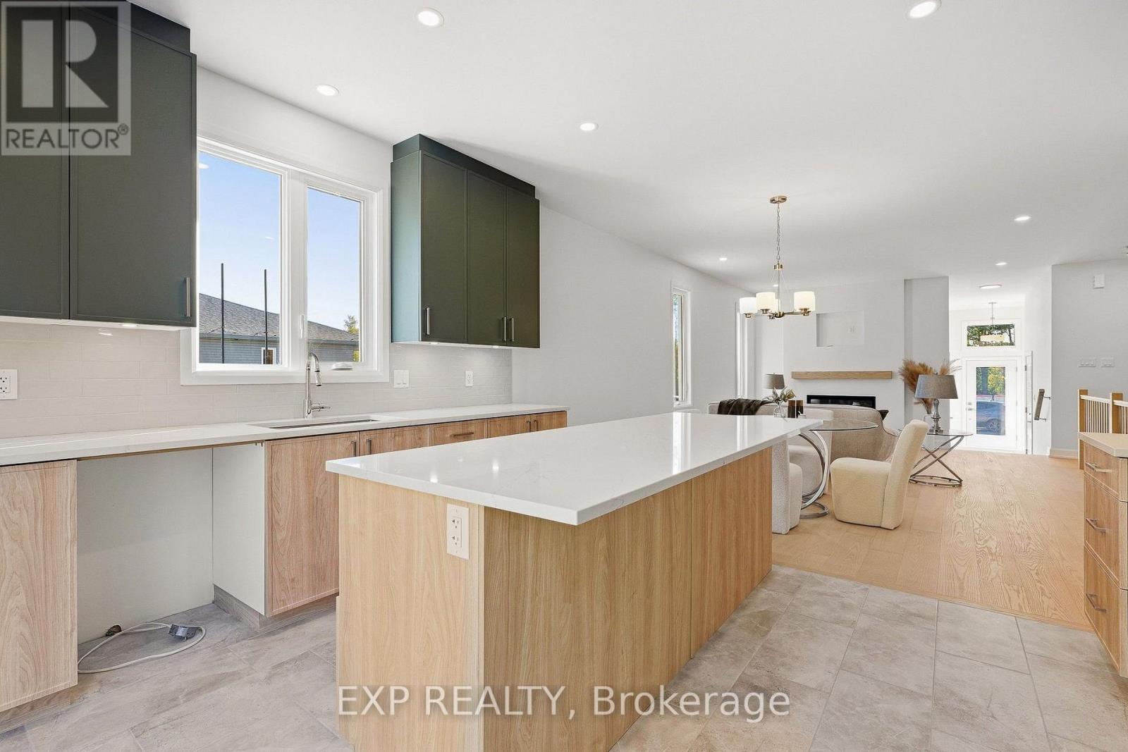 14 HUGHES CIRCLE - Image 15