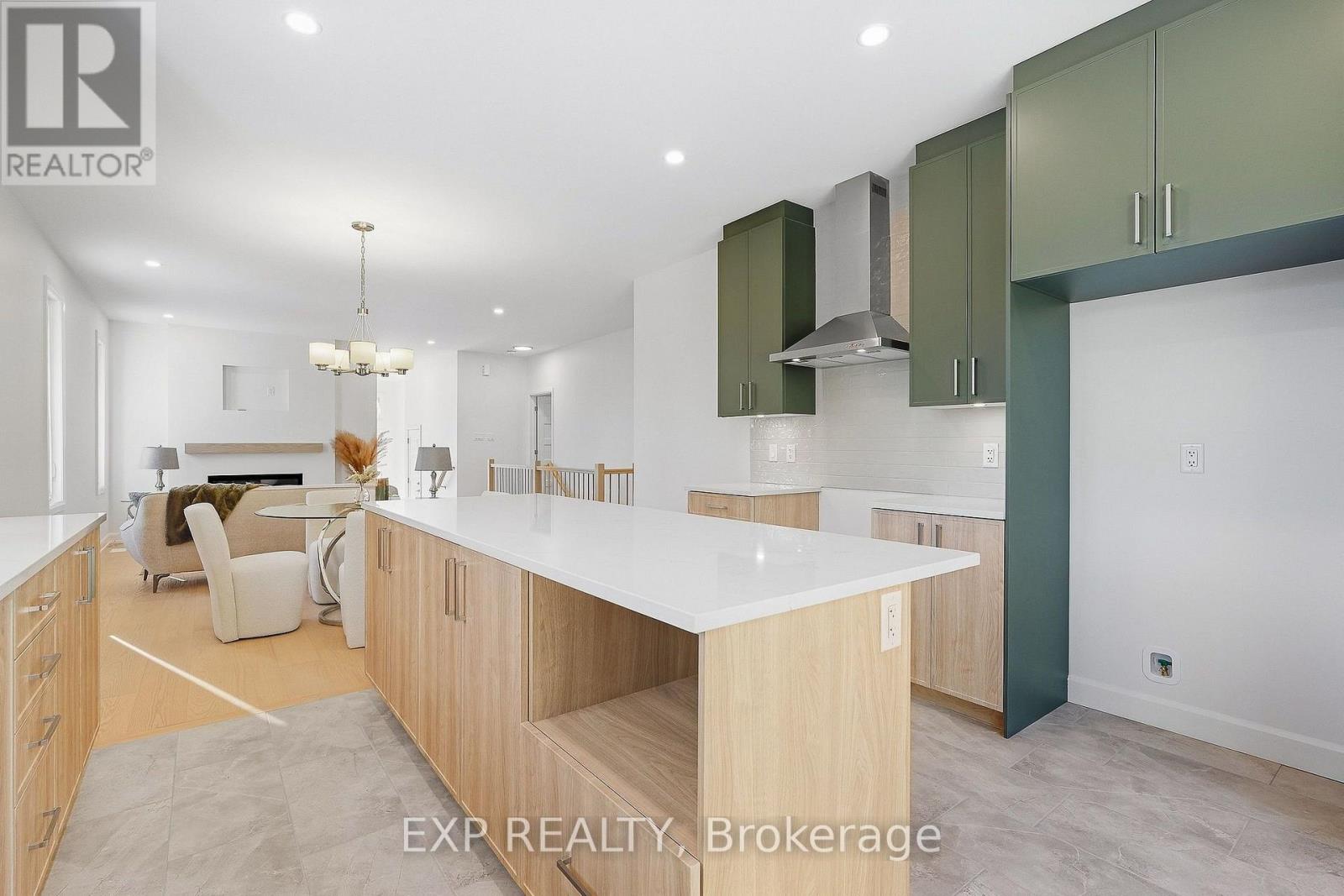 14 HUGHES CIRCLE - 16
