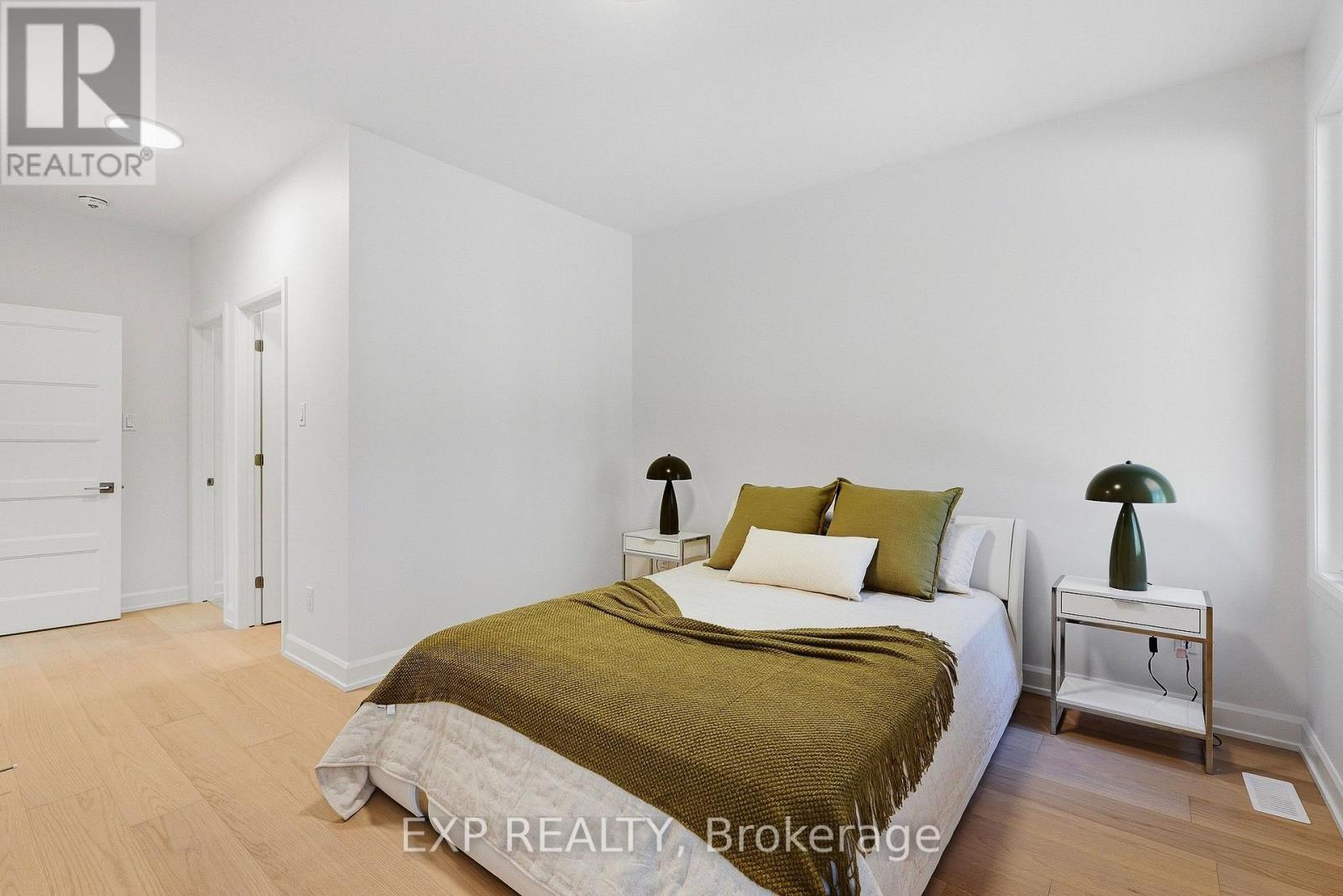 14 HUGHES CIRCLE - Image 18