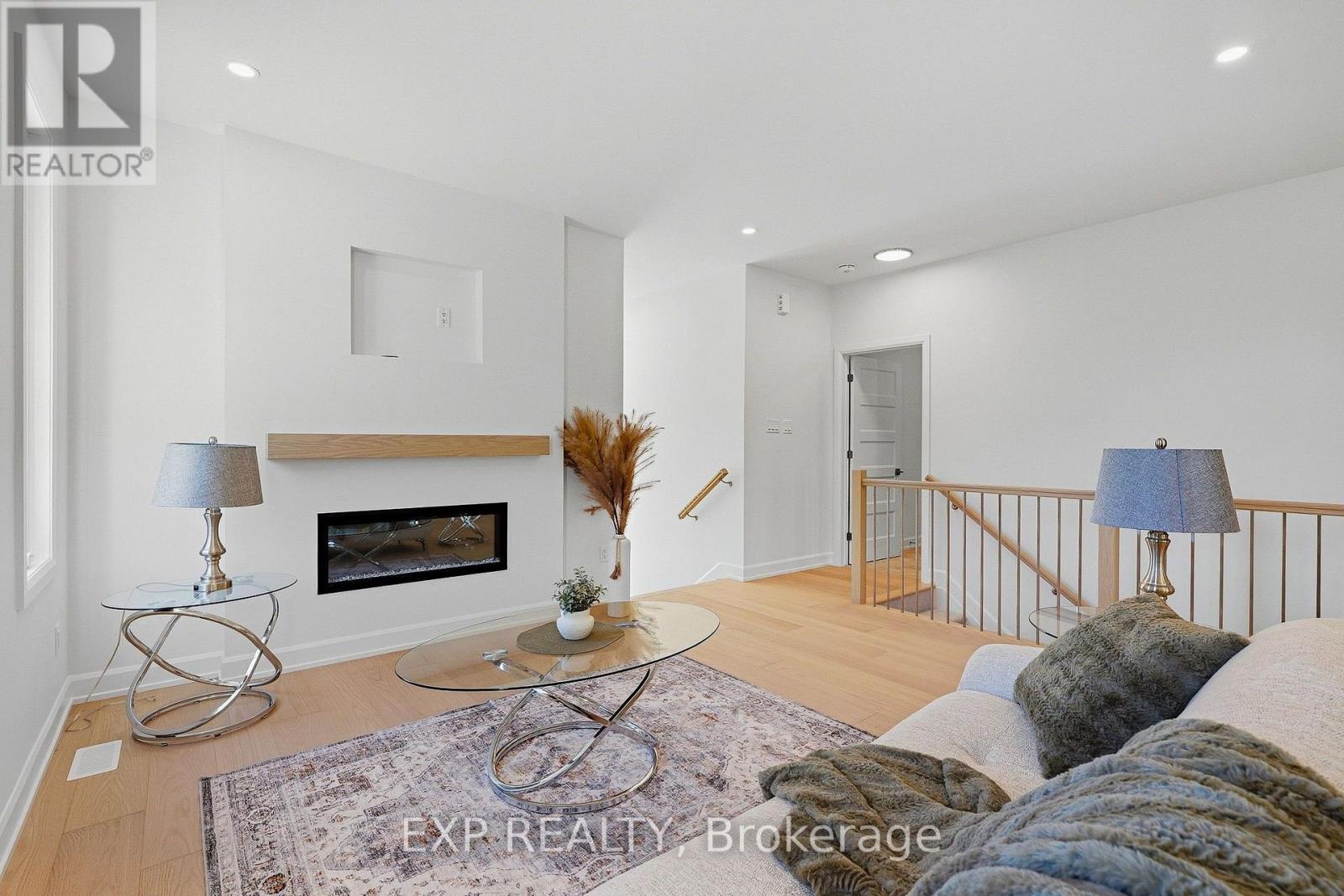14 HUGHES CIRCLE - 7