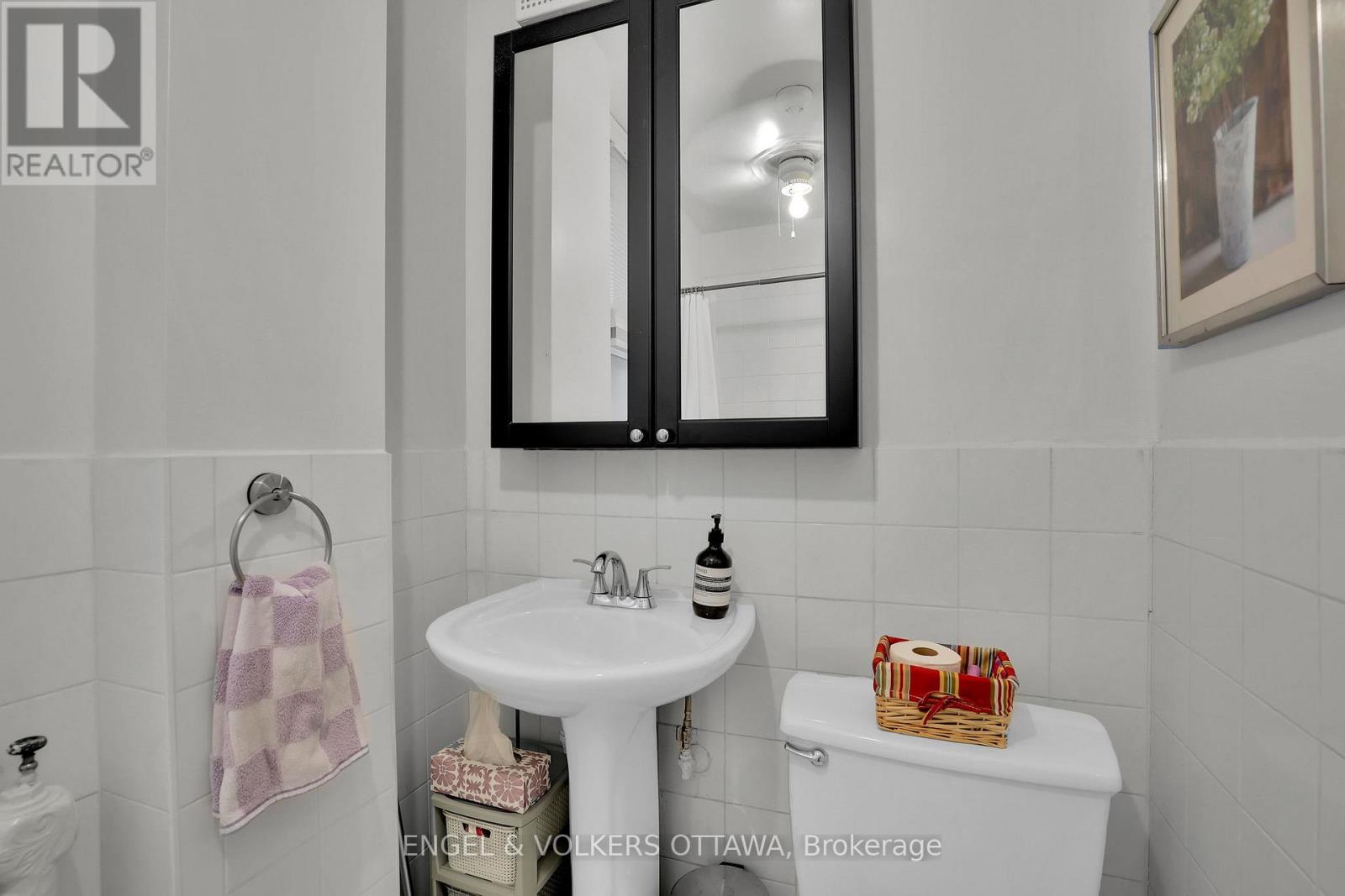5 WOODLAWN AVENUE - 14