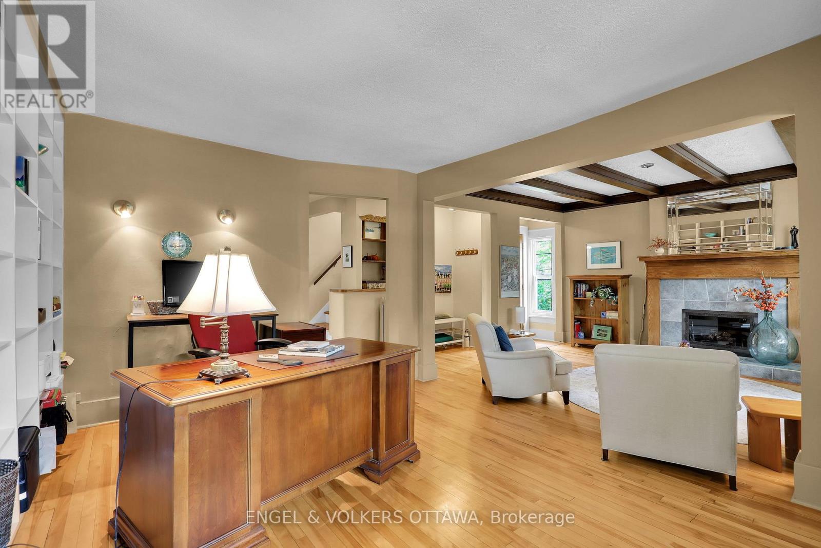 5 WOODLAWN AVENUE - 17
