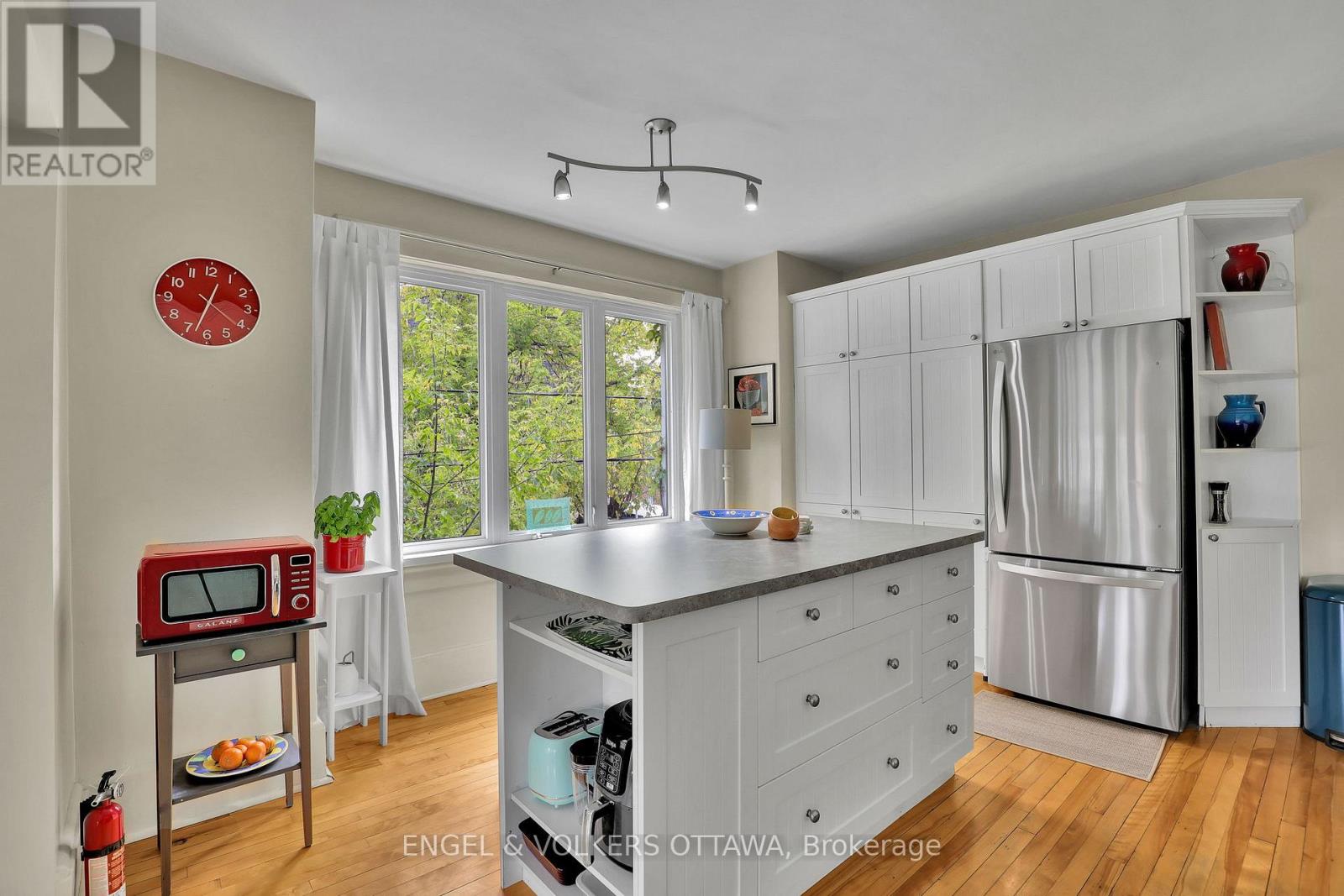 5 WOODLAWN AVENUE - 22