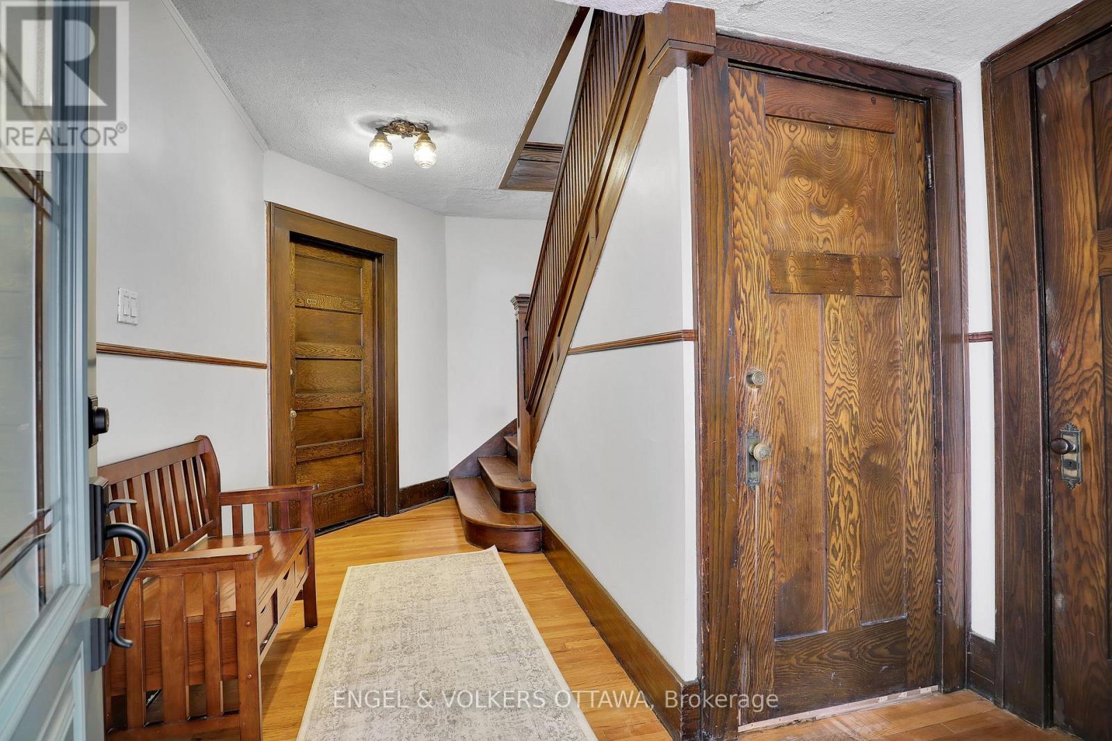 5 WOODLAWN AVENUE - 6