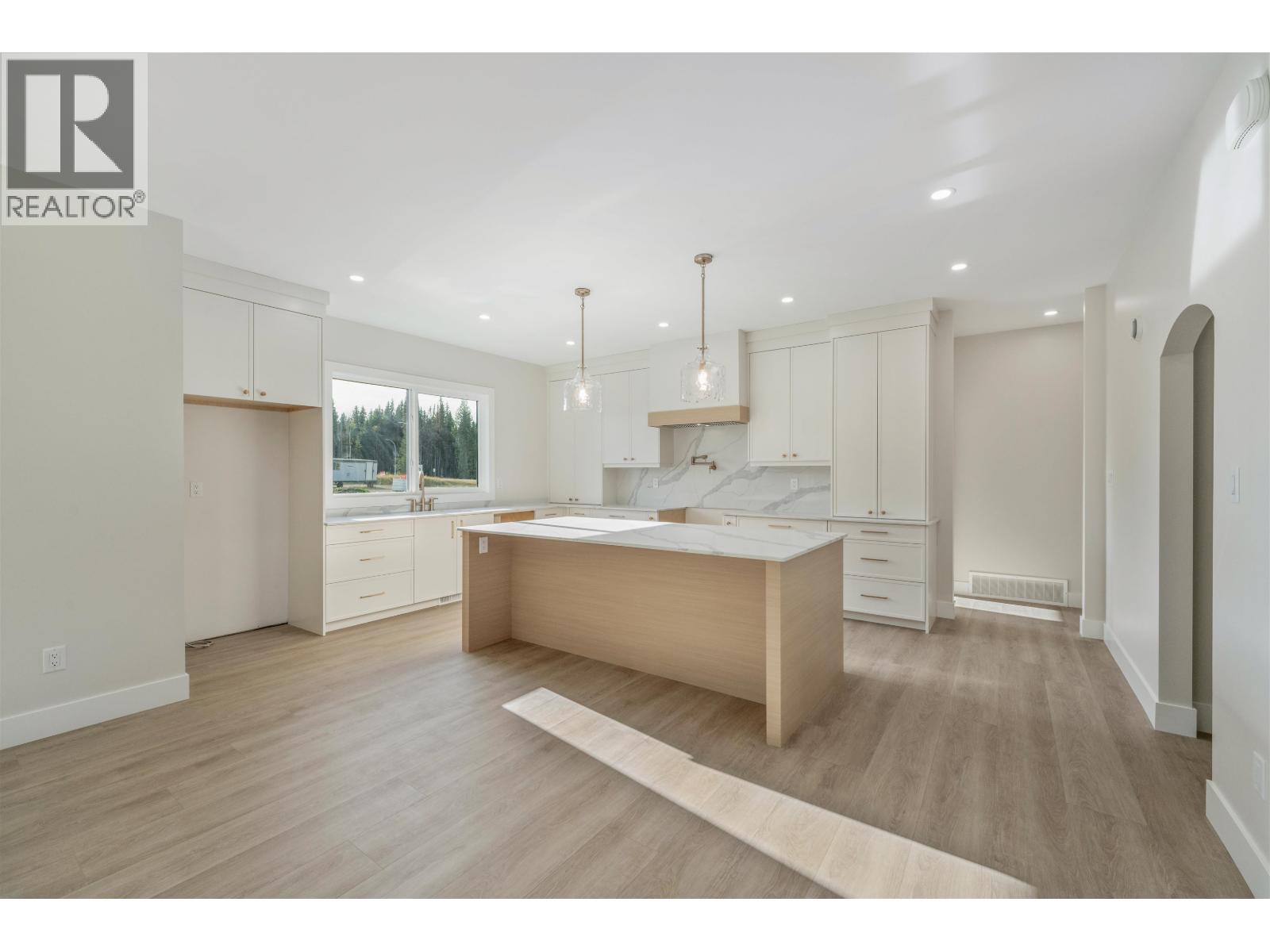 5089 HEADLANDS HEIGHTS - 9