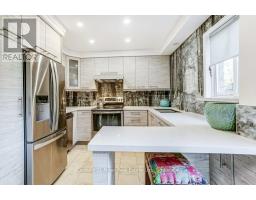 Kitchen - 36 - 2605 Woodchester Drive, Mississauga, ON L5K2E3 Photo 9
