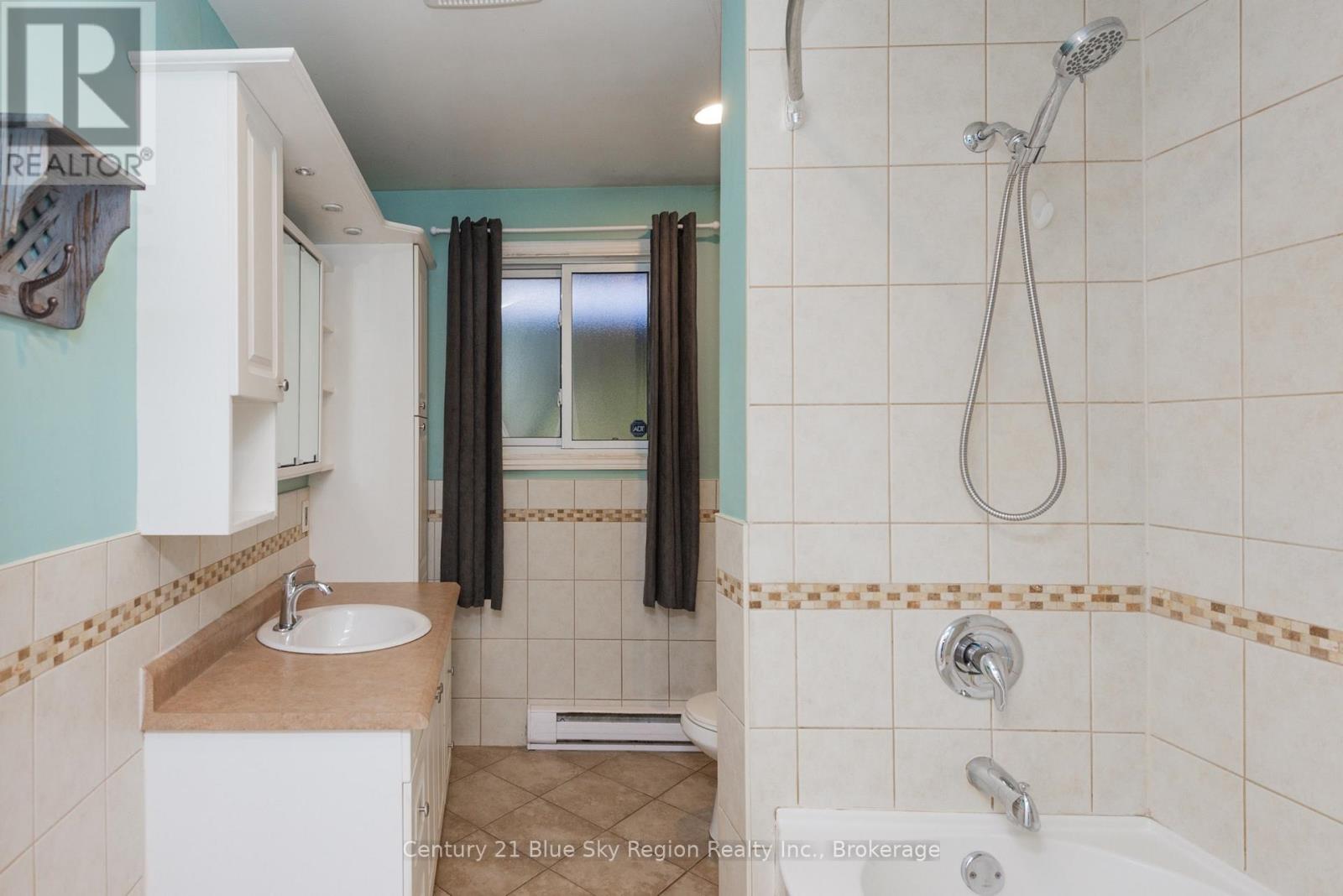 20 WILMOT STREET - Image 35