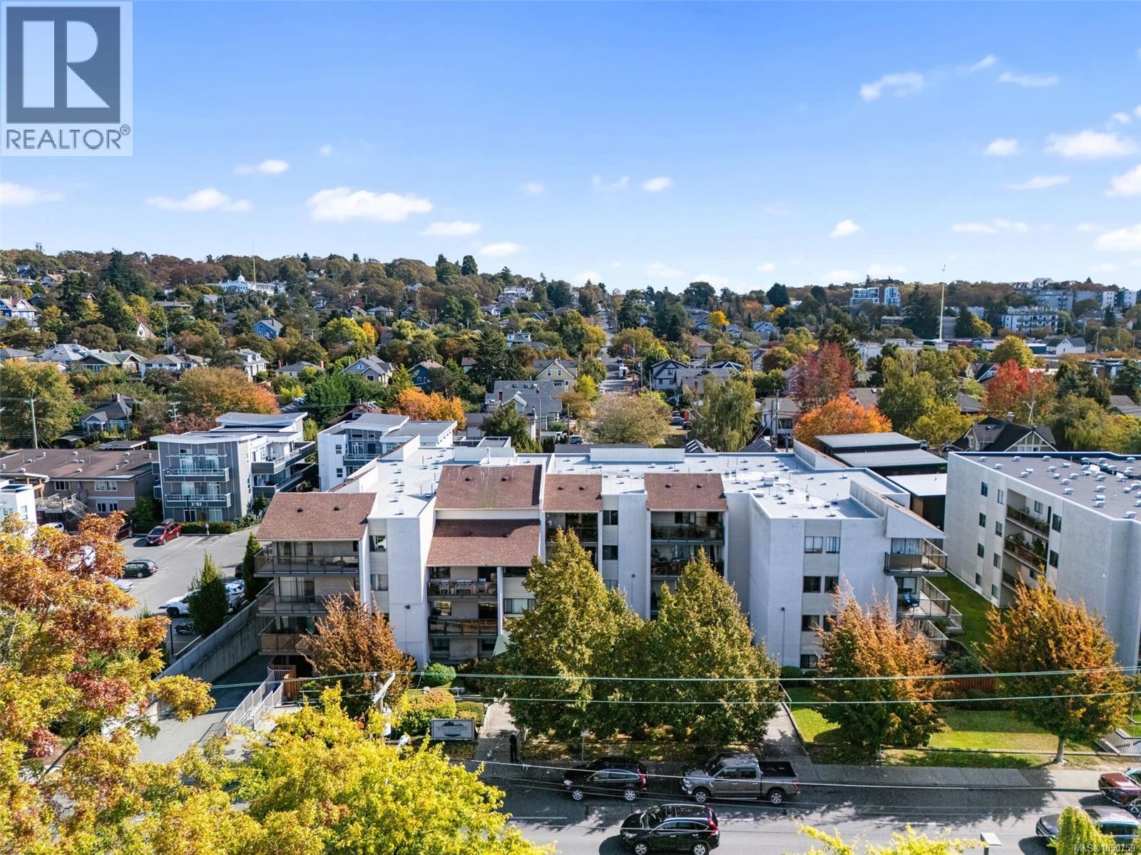 #105 2757 Quadra St - 2