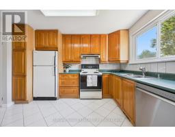 Bathroom - 103 Folkstone Crescent, Brampton, ON L6T3M4 Photo 12
