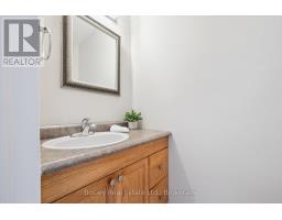 103 Folkstone Crescent, Brampton, ON L6T3M4 Photo 16