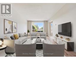 Living room - 103 Folkstone Crescent, Brampton, ON L6T3M4 Photo 6