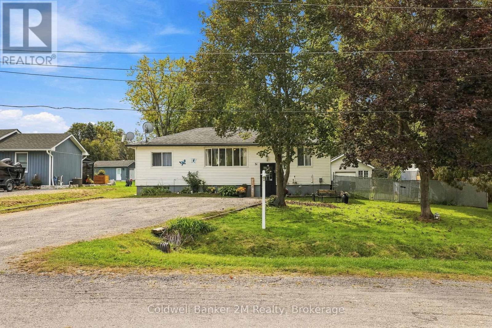 31 Johnston Street, Georgina (Pefferlaw), Ontario, L0E1N0, Georgina (Pefferlaw), Ontario — photo 1 of 5