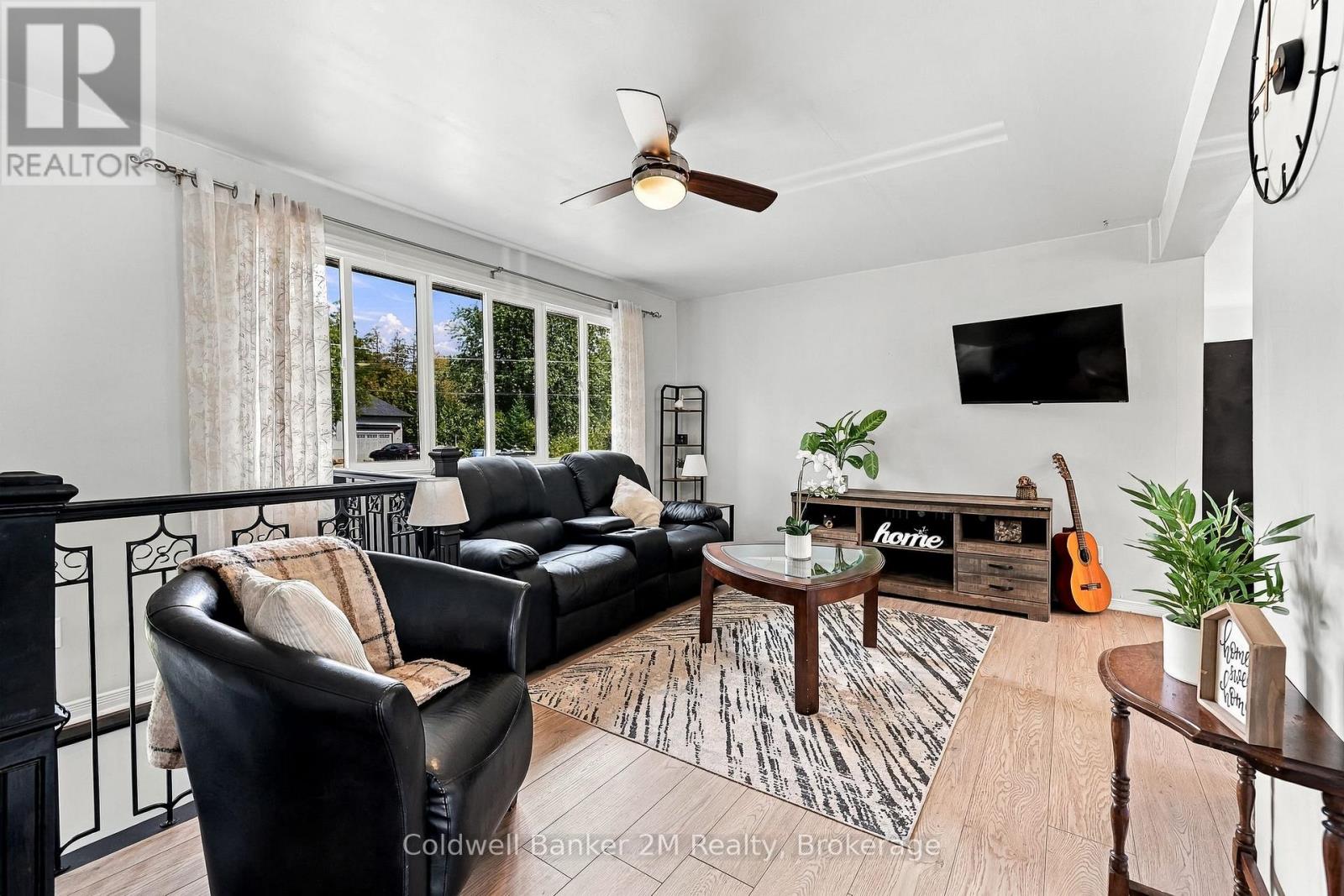 31 Johnston Street, Georgina (Pefferlaw), Ontario, L0E1N0, Georgina (Pefferlaw), Ontario — photo 4 of 5