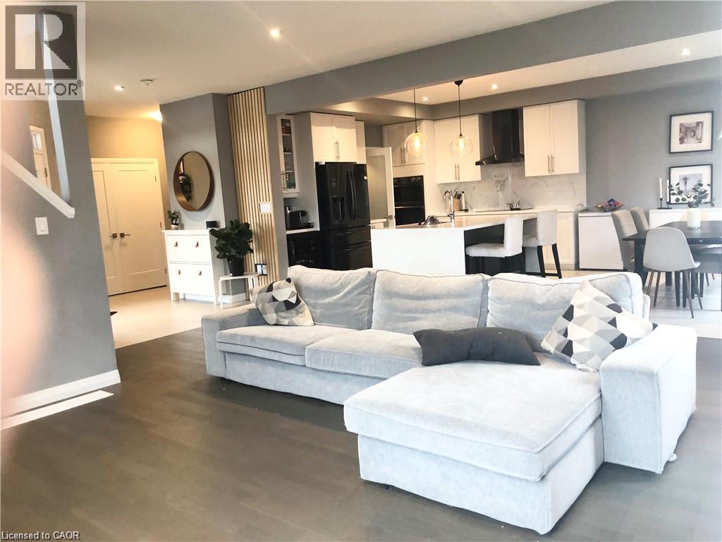 119 GREENWICH Avenue, Stoney Creek — photo 12