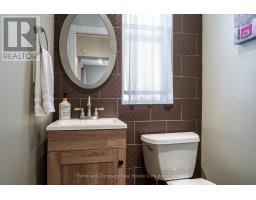 252 Albert Street, Stratford, ON N5A3K9 Photo 25