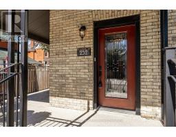 Bathroom - 252 Albert Street, Stratford, ON N5A3K9 Photo 6