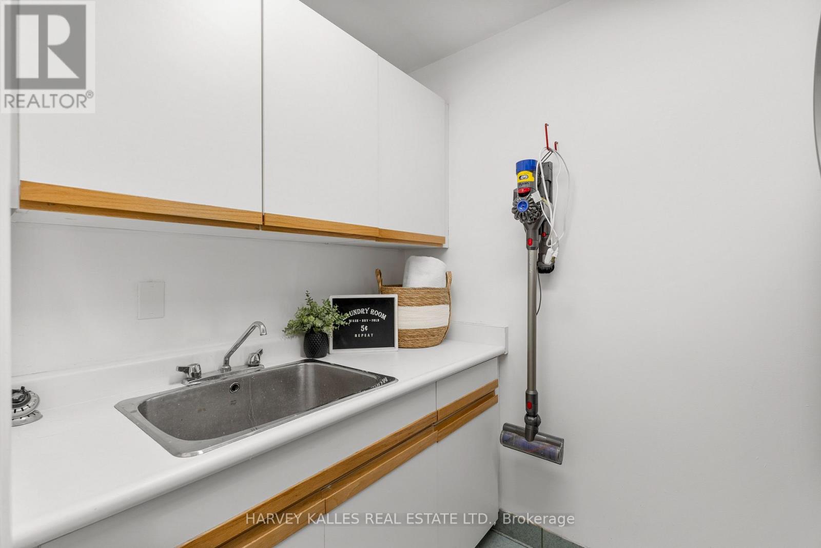 59 CAMERON AVENUE - Image 31