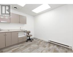 Main Floor - 1083 Bloor Street W, Toronto, ON M6H1M5 Photo 16