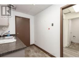 Main Floor - 1083 Bloor Street W, Toronto, ON M6H1M5 Photo 24
