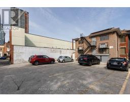 Main Floor - 1083 Bloor Street W, Toronto, ON M6H1M5 Photo 28