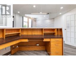 Main Floor - 1083 Bloor Street W, Toronto, ON M6H1M5 Photo 8