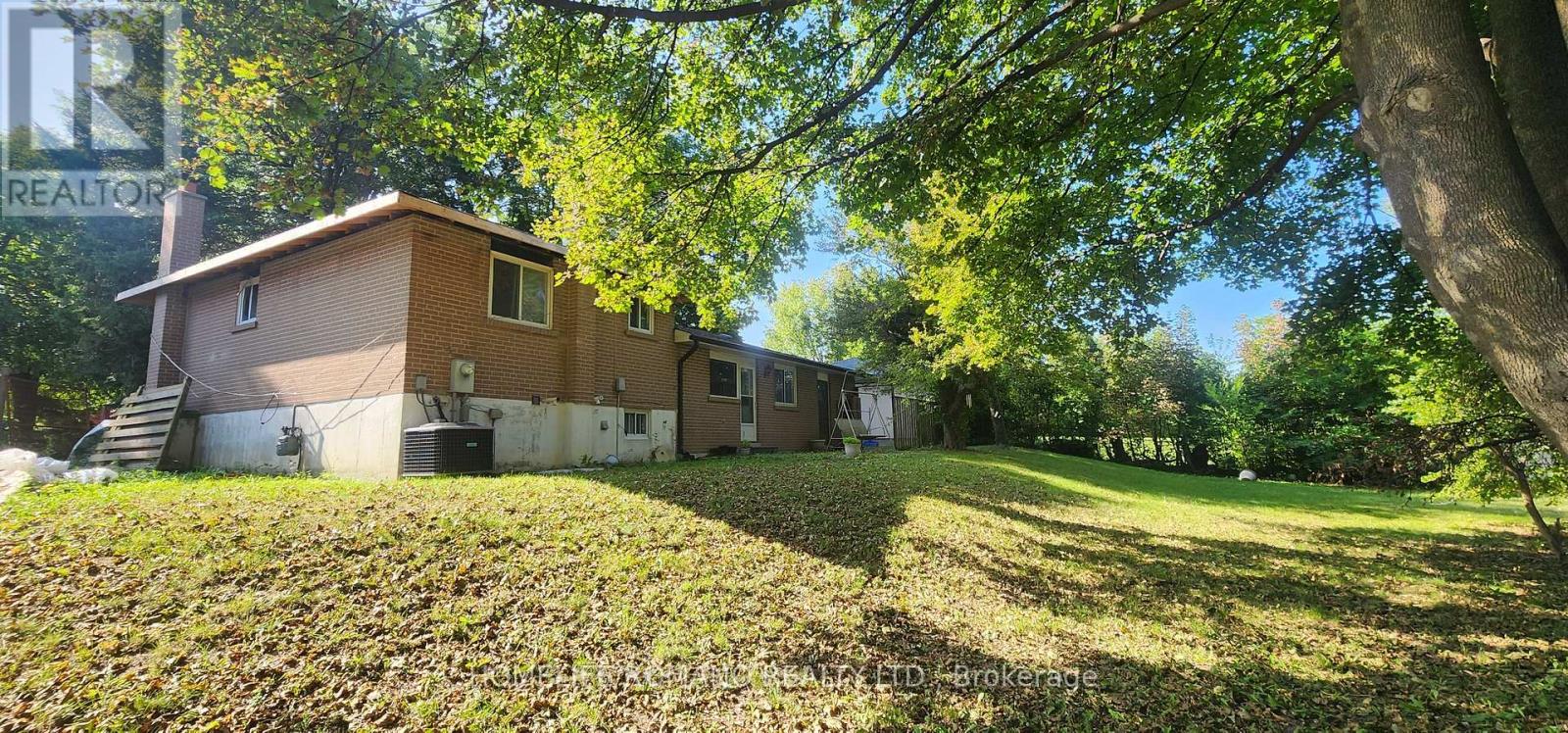 14 THREADNEEDLE CRESCENT - 4