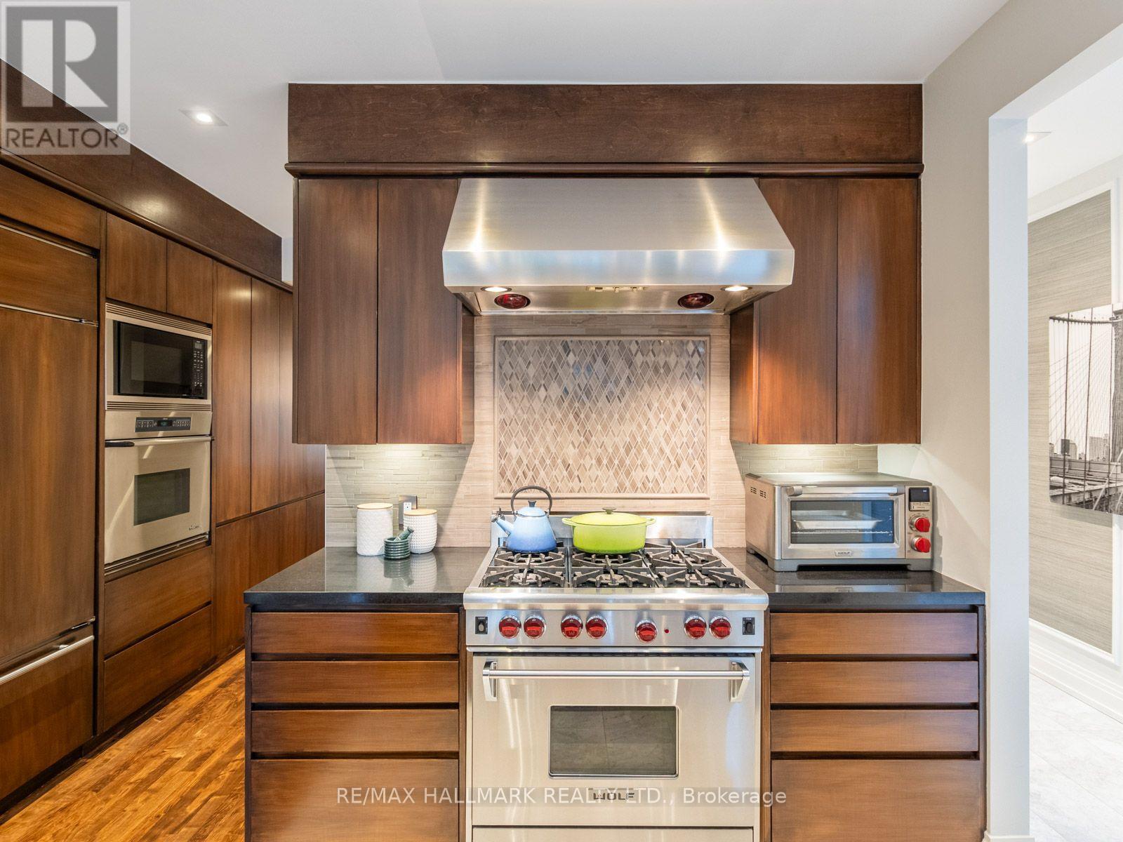 81 MACPHERSON AVENUE - Image 10