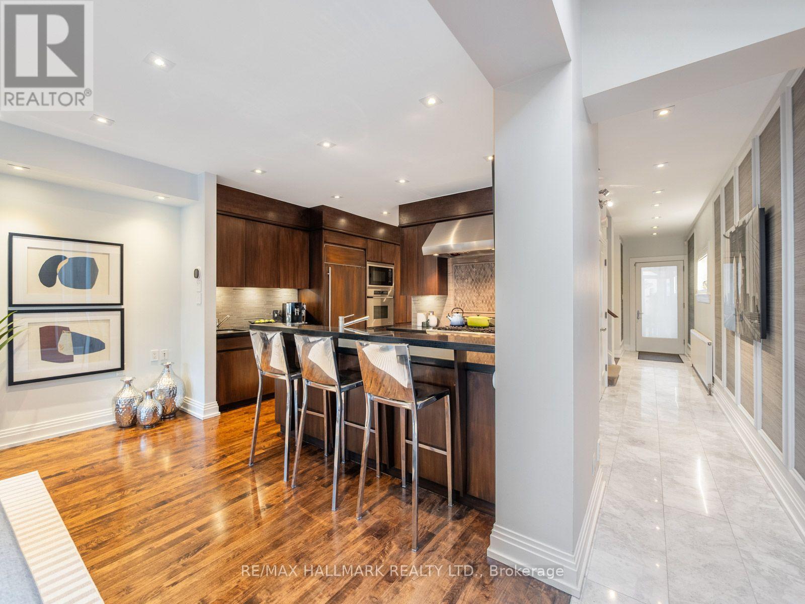 81 MACPHERSON AVENUE - Image 13