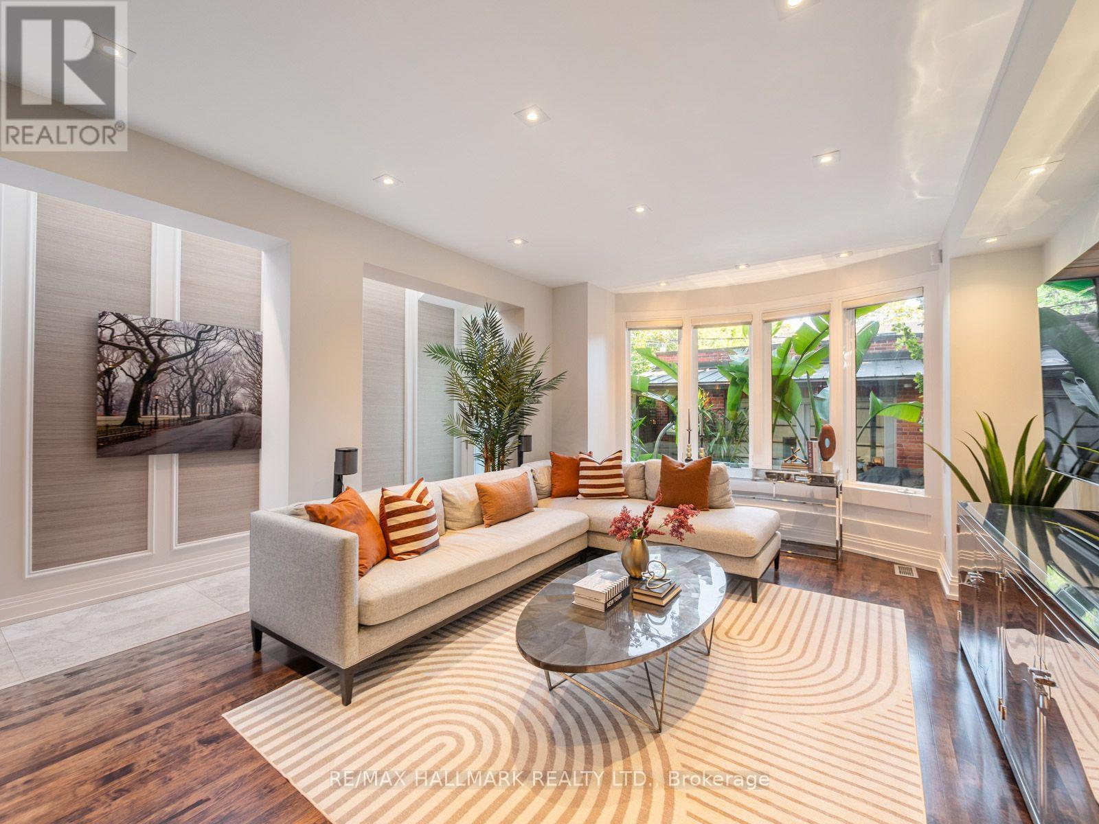 81 MACPHERSON AVENUE - Image 15