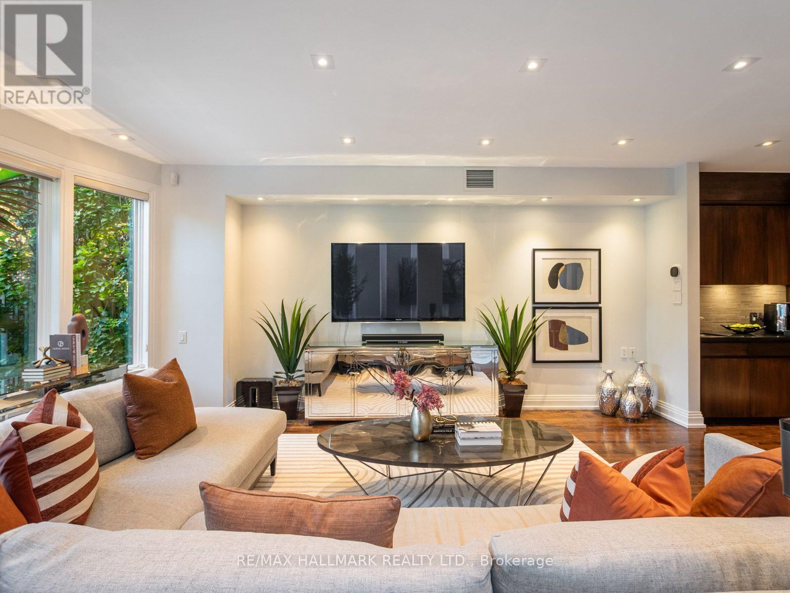 81 MACPHERSON AVENUE - Image 17