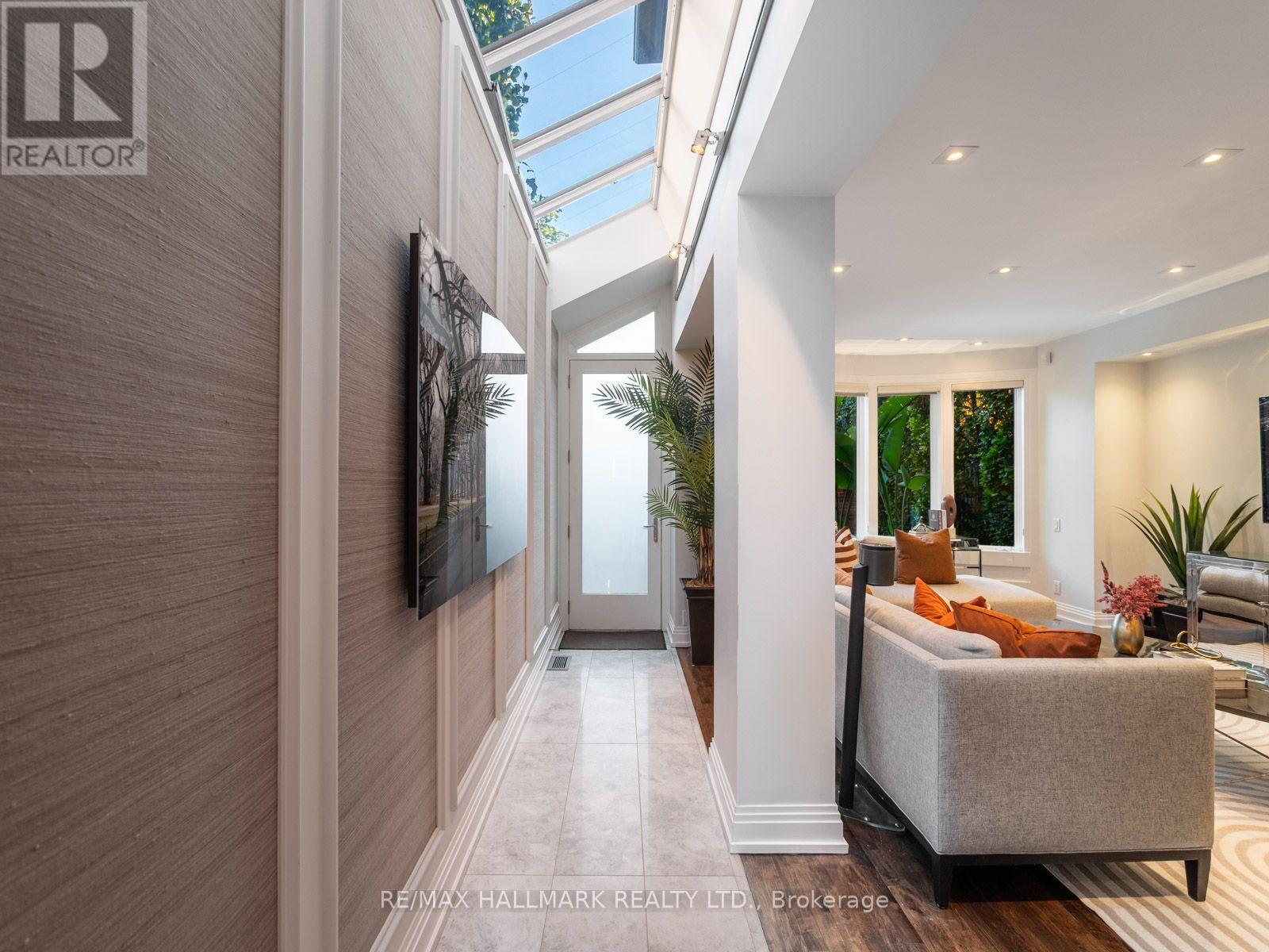 81 MACPHERSON AVENUE - Image 18